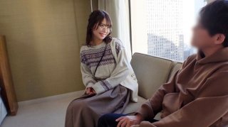 Seriously Nampa, First Shot. 1571 Give Healing To The Receptionist Of Moe Glasses In Shinjuku! ?? Because Daily Stimulation Is Not Enough, I Fill My Heart With A Hard Piston Of Ji ● Po W Panting For Sex Beyond Imagination! !!